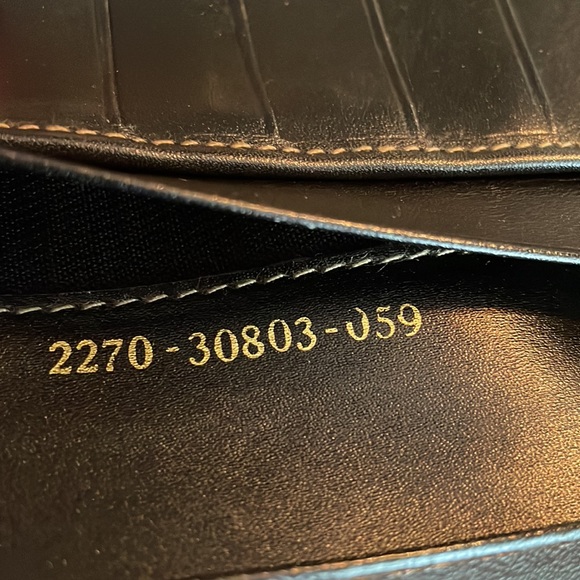 Fendi Long Wallet - Picture 4 of 11